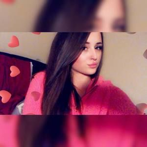 Meet your Posher, Alexia